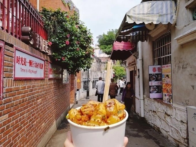 厦门·鼓浪屿，一个人，一个包，一次旅程，走街串巷，寻找厦门旧时光。游玩路线：日光