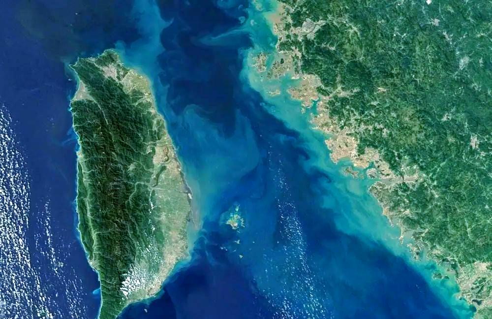 台湾省的回归可能大致有三种方式，从目前的情况看，第三种方式的可能性最大，因为不管