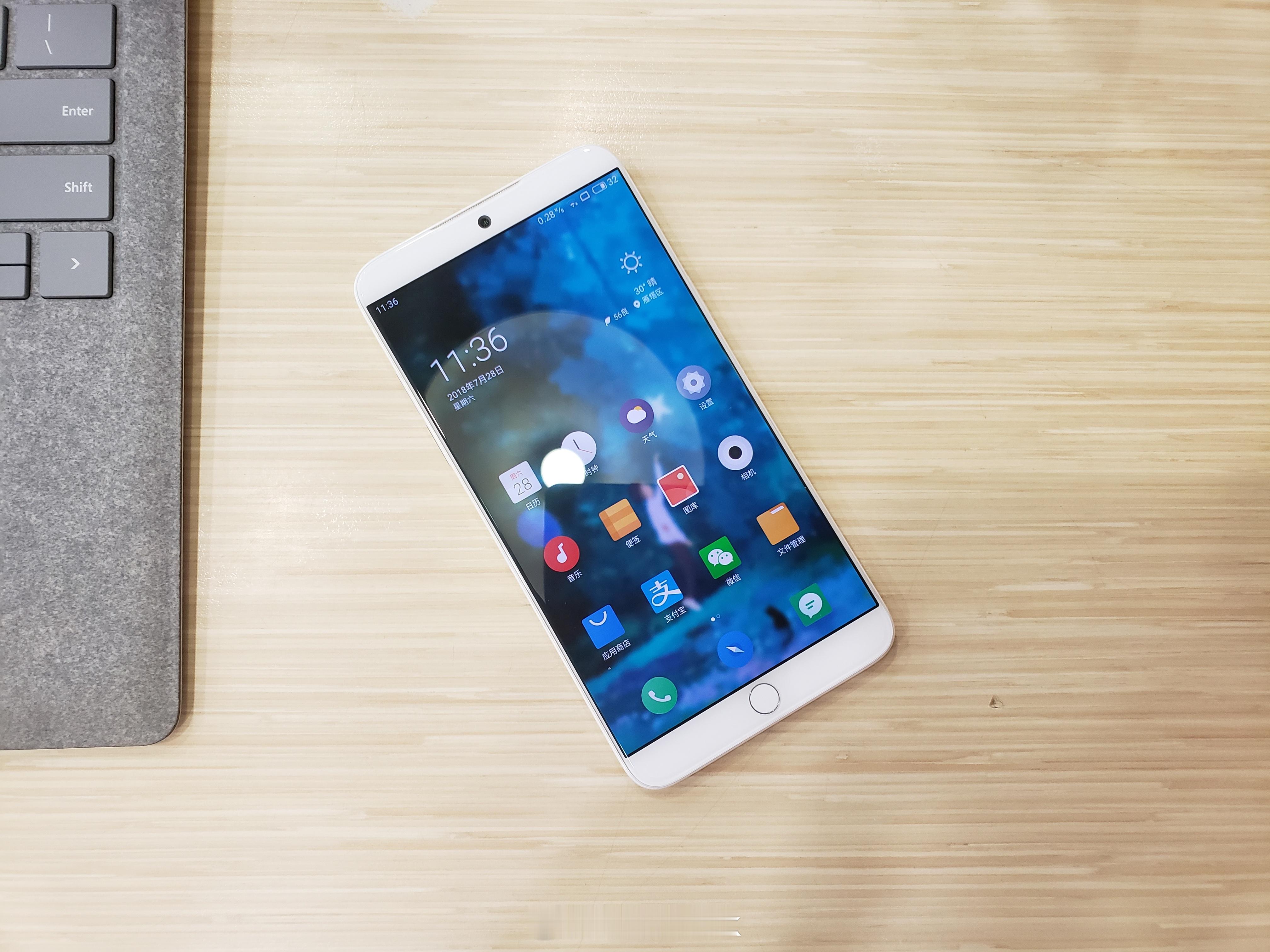 这是什么手机？真好看