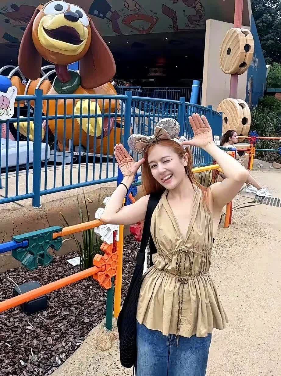 现在终于明白张新成了李兰迪实在太那个了作为一个27岁的演员，实在