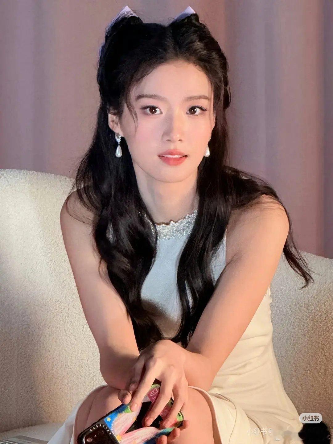 卢昱晓可以去拍之前在抖很火的那个猫咪变装了