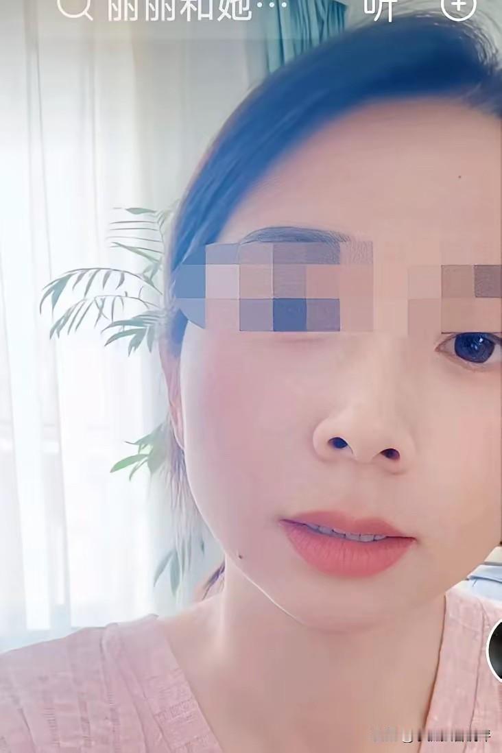 崔丽丽身上有太多的谜团还没有解开！第一，关键证据是旁边房间的客人录音获取的，