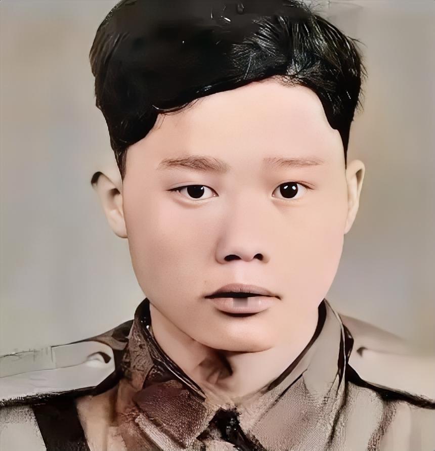 1951年1月28日，志愿军战士潘天炎因为生理需要去附近的草丛解决，回来后却意外