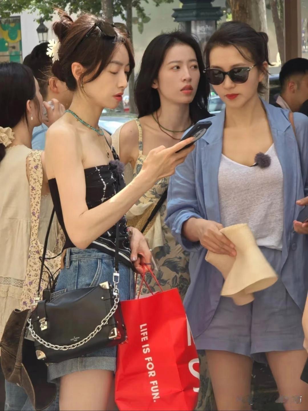 宋茜生图好瘦啊，没想到上镜刚好的身材,真人瘦成这样​​​