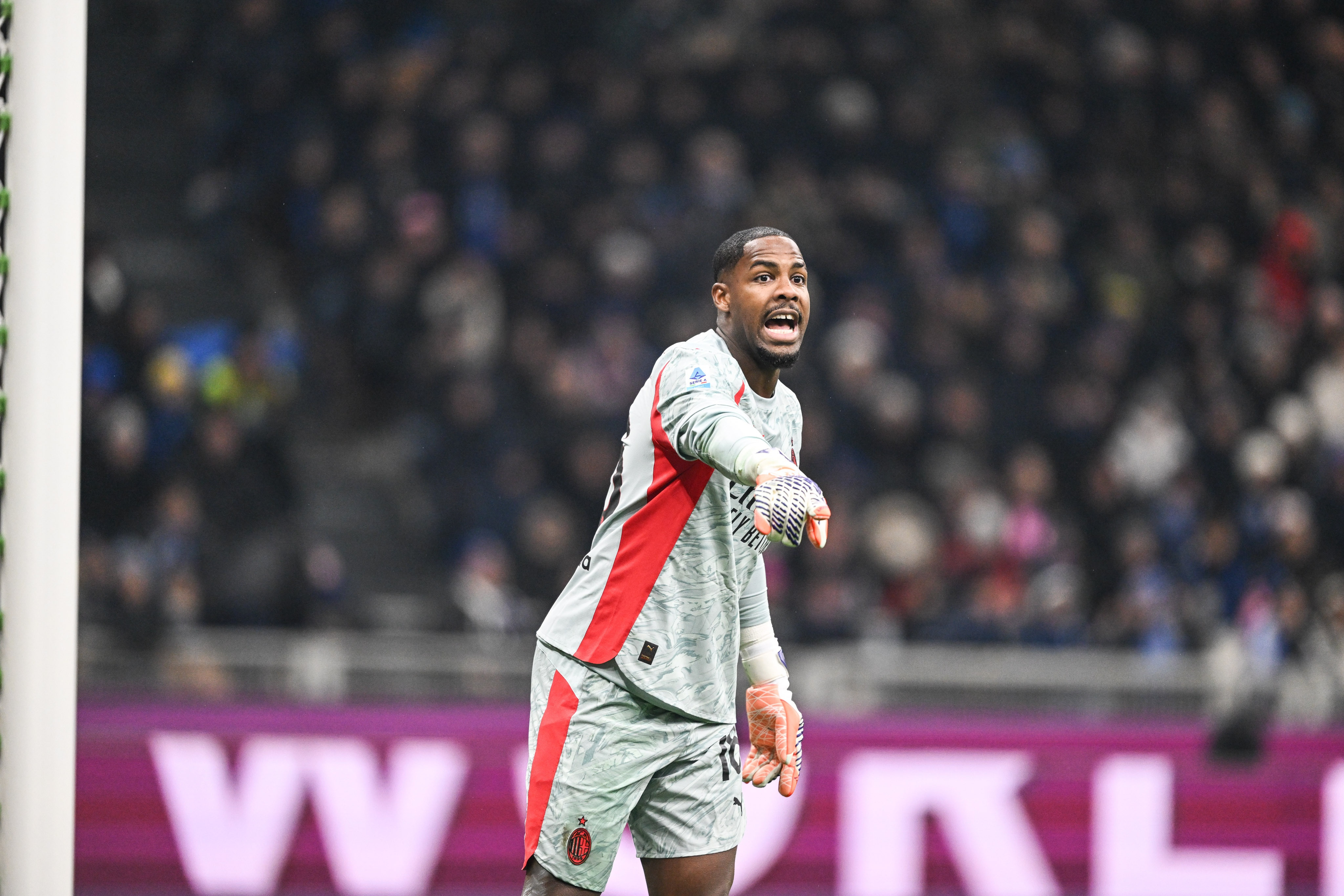 小法: 科莫今天创造出了射门机会, 但迈尼昂如有神助