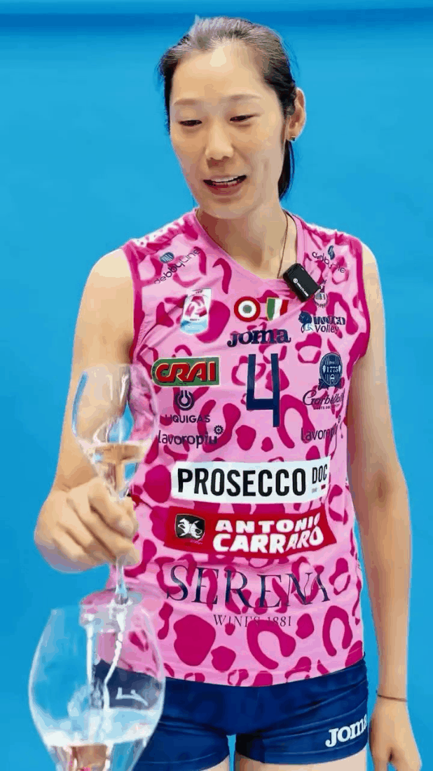 朱婷朱婷2025-2026赛季扣球成功率46.37%，效率39.53%赛季