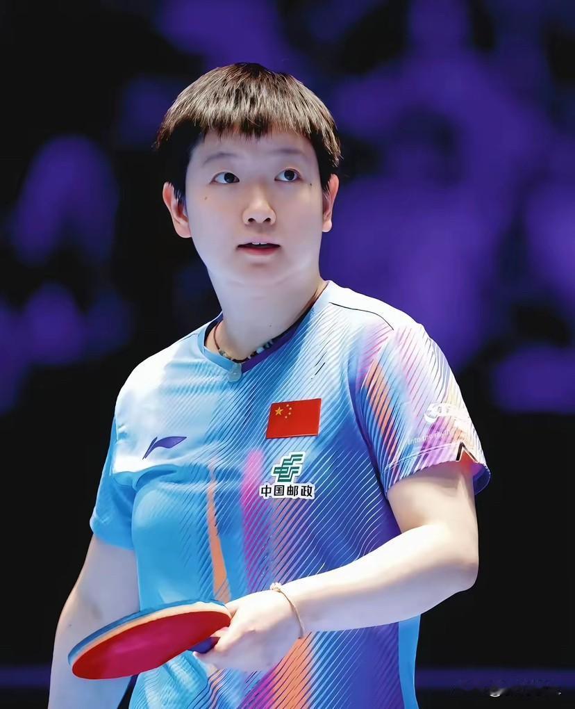 孙颖莎说，这次夺冠最骄傲的不是金牌，是自己没被争议打乱节奏。决赛打到决胜局8