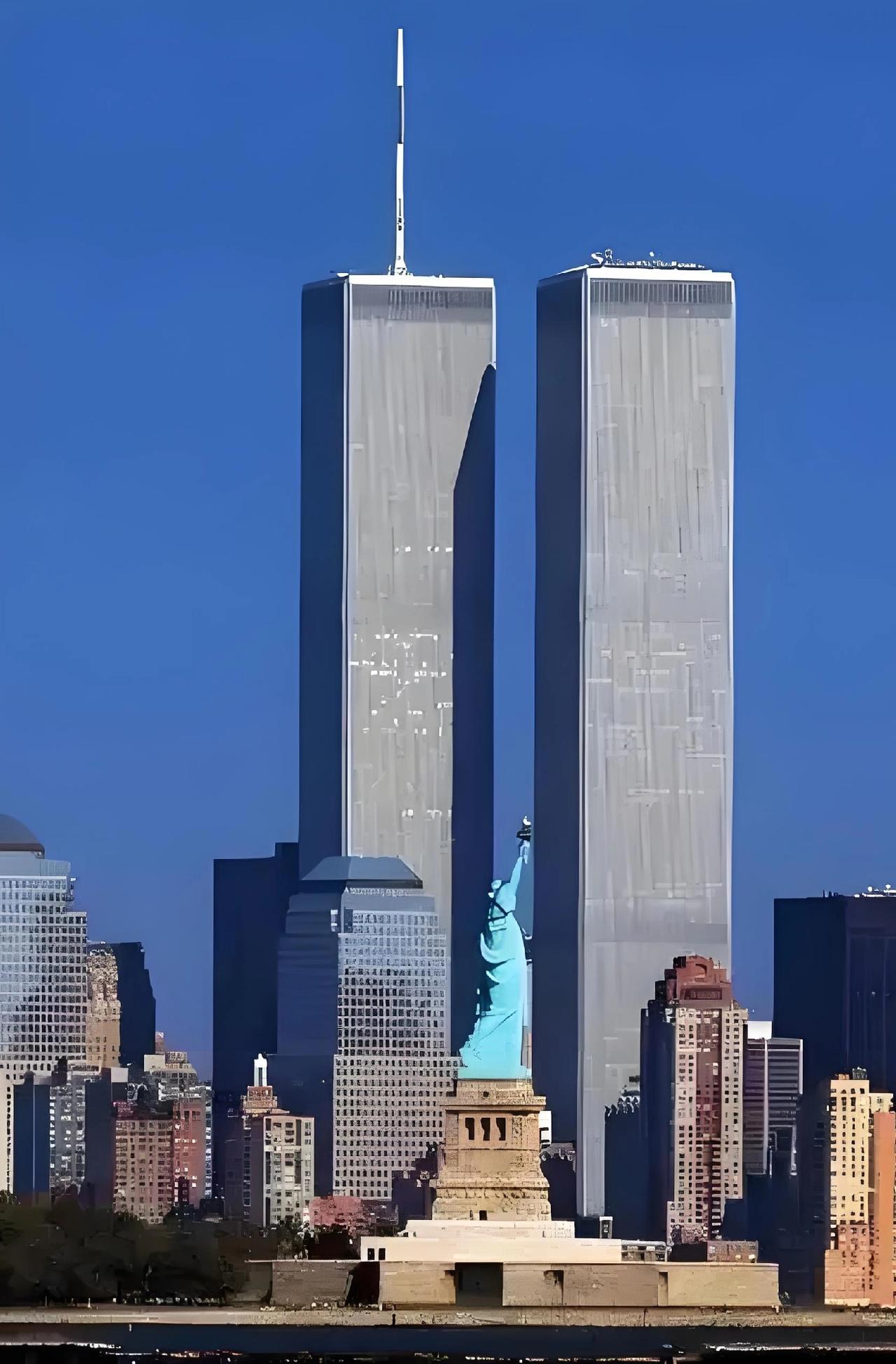 纽约有七十多座两百米以上的高楼，芝加哥有近四十座两百米以上的高楼，洛杉矶的两百米