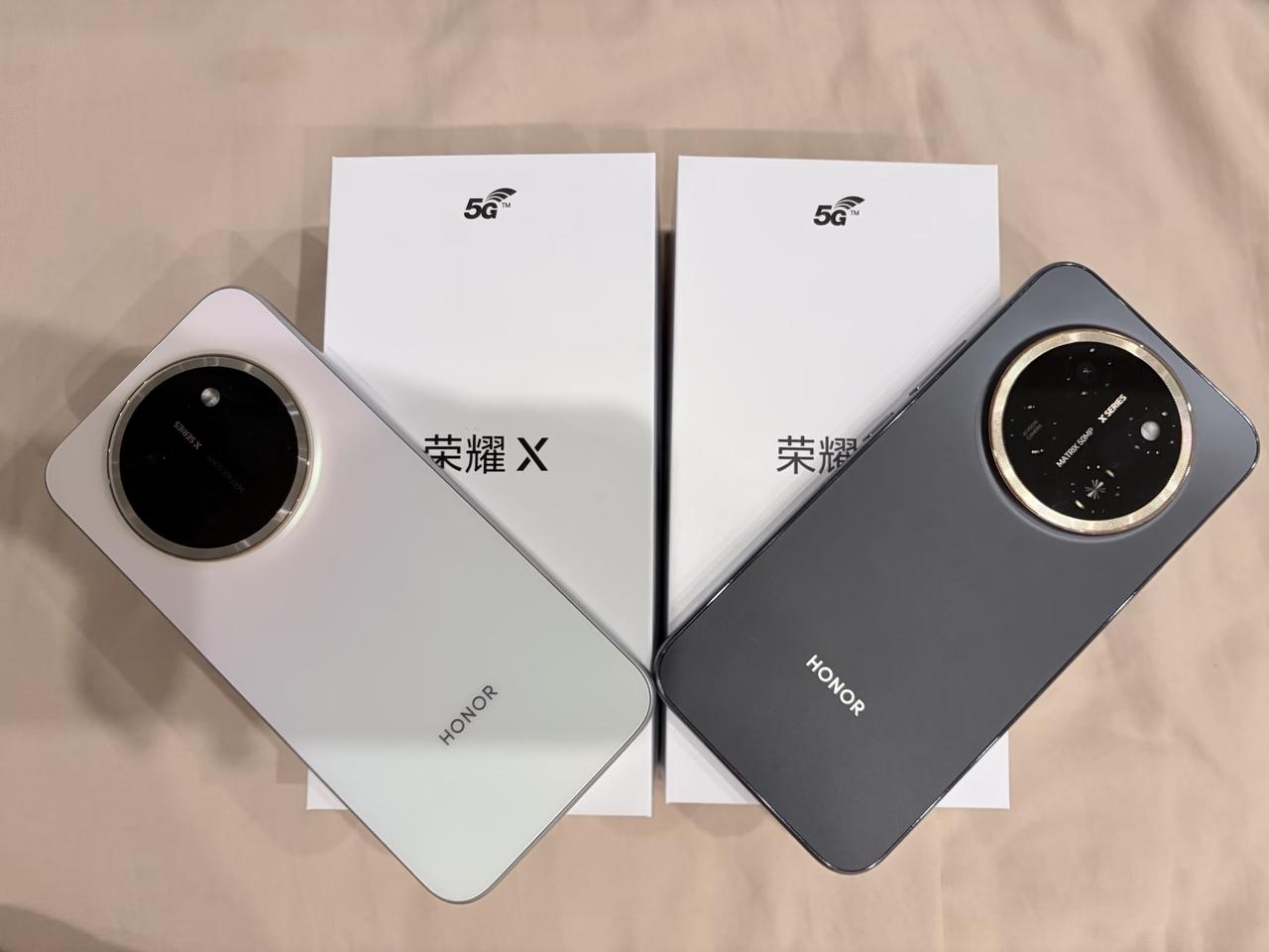 下单了两台荣耀X80ProMax，家中父母实在是太喜欢了外观大气上档次，