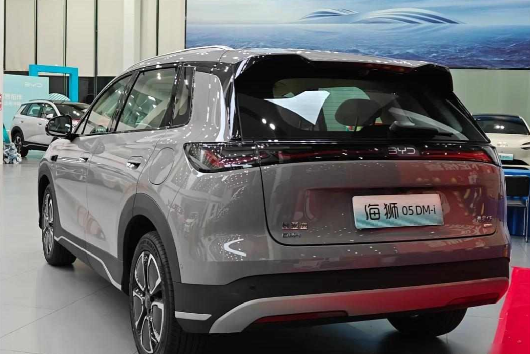 比亚迪海狮05DM悄悄降价，续航猛涨85公里，老车主坐不住了？