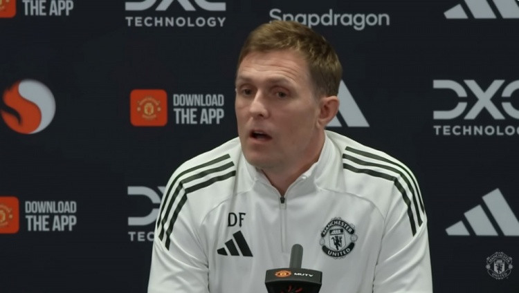 弗莱彻: 不认为姆伯莫和马兹拉维能出战 VAR应审查沃克踩踏多尔古