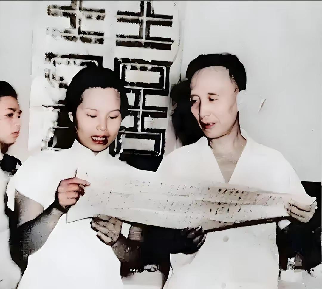 1978年郭沫若刚离世，妻子于立群扭头就自缢身亡。原来是她翻检丈夫留下的旧物时，
