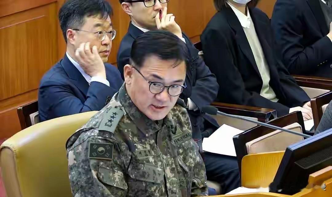 韩军中将自曝曾向尹锡悦下跪，苦劝他千万不要发动戒严随着特检组调查的深入，有关尹