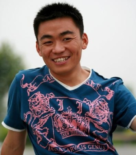 一次，郭德纲问王宝强：“听说你在少林寺练习过6年武术，那在现实中，你最多能打几个