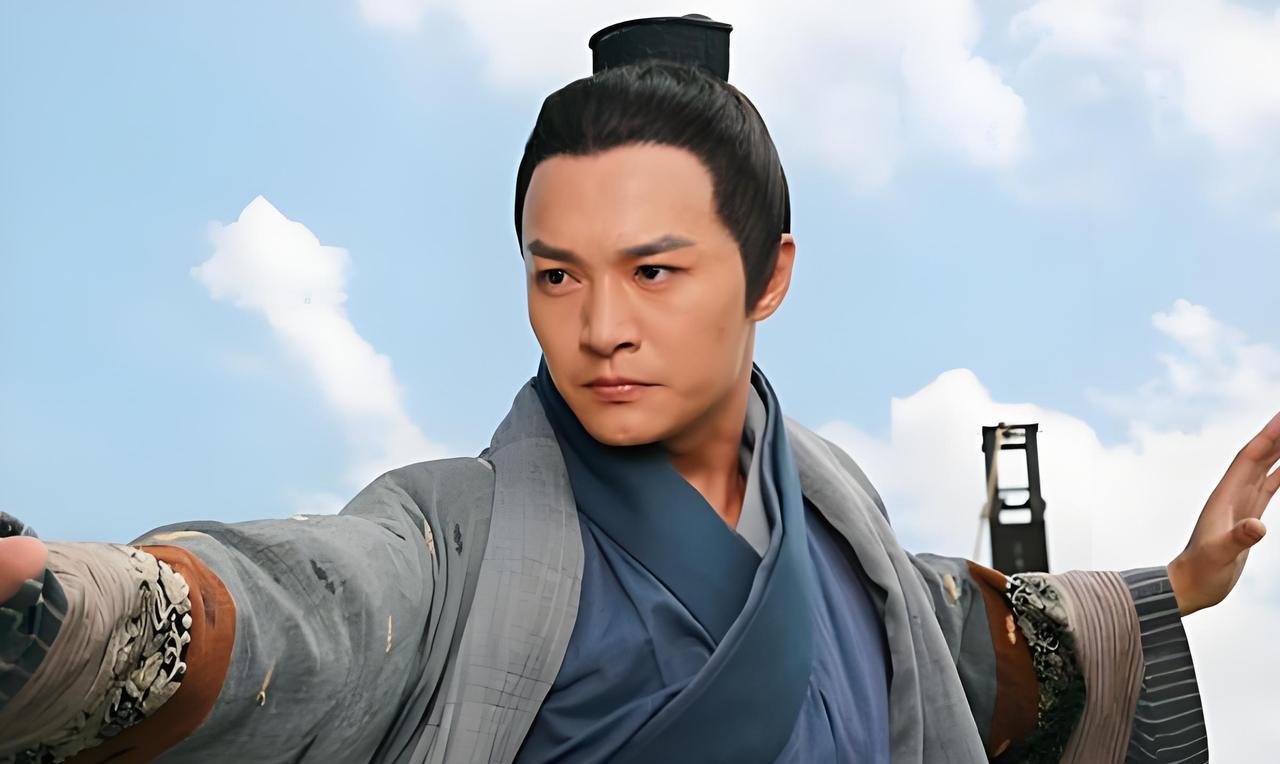郭靖一生收了5个徒弟：2个废柴，1个万人嫌，1个战死沙场，一个武功冠绝天下1个
