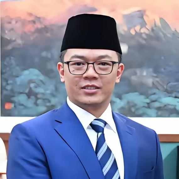 新加坡知道慌了马六甲海峡，不是一个国家控制，虽然新加坡占有重