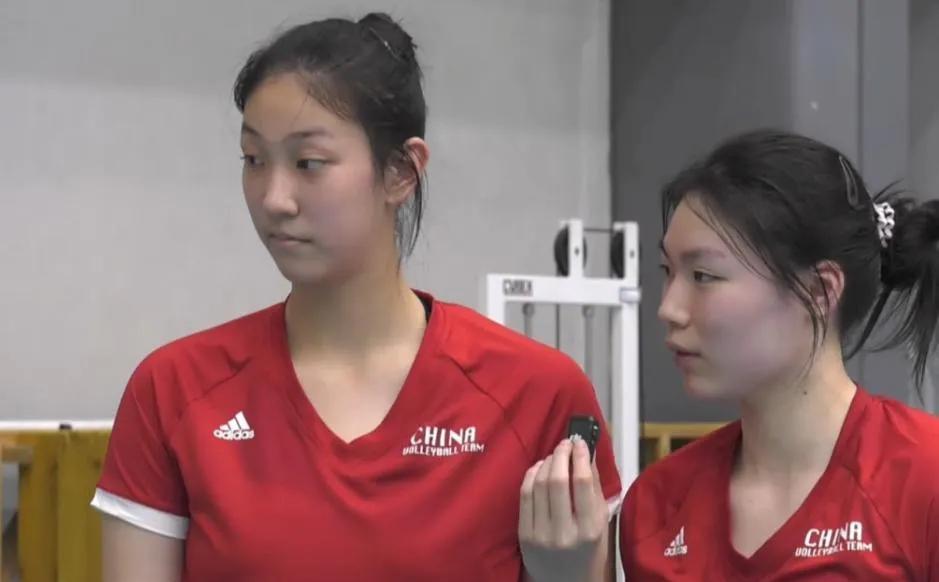 女排的活不大好干！经北京和香港两站，女排取得五胜三负。完成任务。如此演练推导