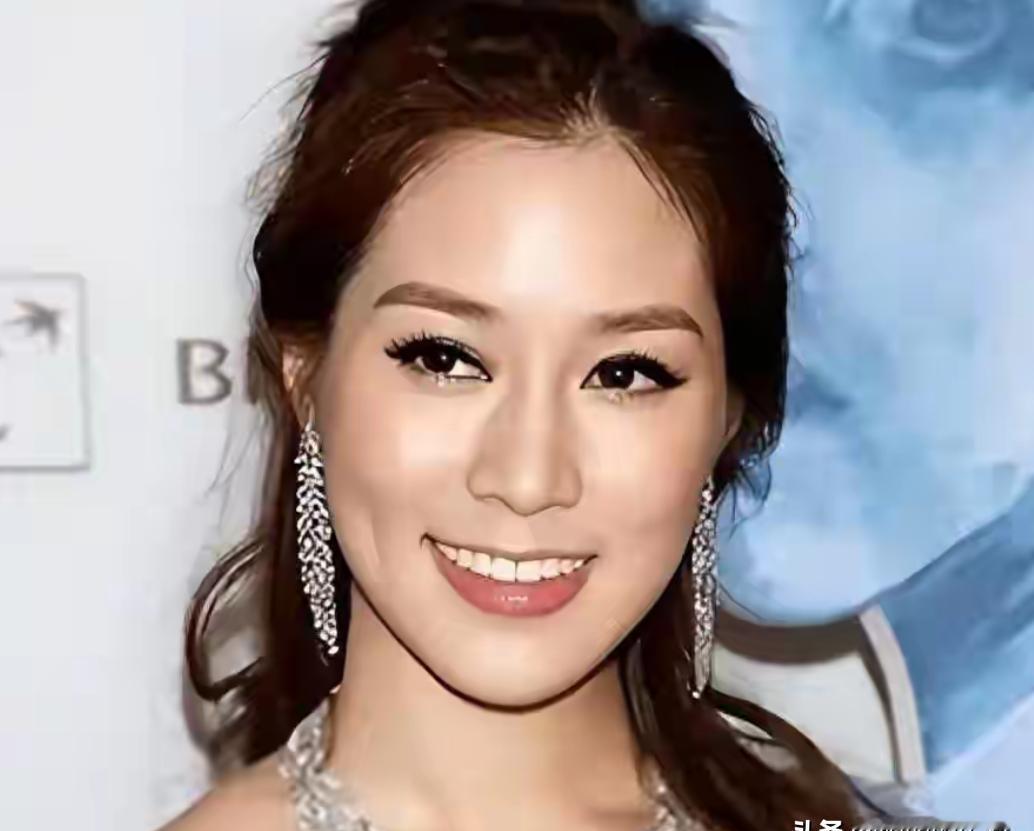 港姐冠军？一线女星？当名气遭遇“禁声令”，周秀娜恐怕没料到，一场诽谤案会将她