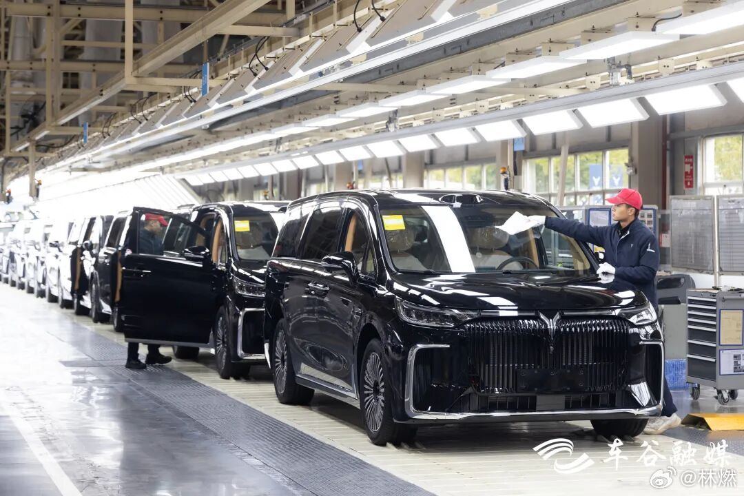 岚图梦想家又要出新了？去年年底我就说过今年的MPV市场山雨欲来风满楼，看来岚图梦