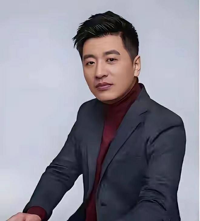 考研名师年仅41岁就去世了，网友的一句话，让人拍案叫绝，他说，一个人去世