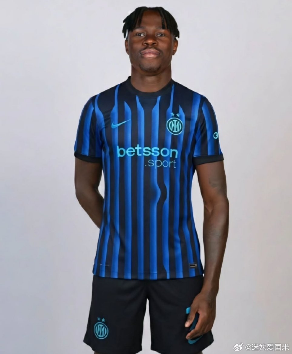 SI：在过去几个小时里，中间人向国际米兰提供了签下辛戈的机会。国际米兰意甲国米转