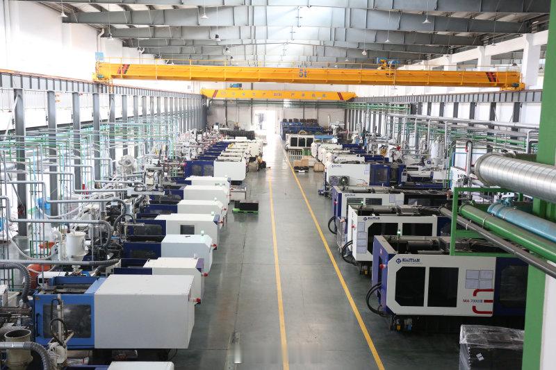 宁波女掌门一把折叠椅闯荡海内外市场2006年叶威群创办宁波永烨梓涵科技，以户外