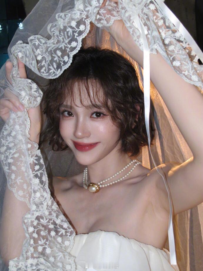 唐艺昕胖了