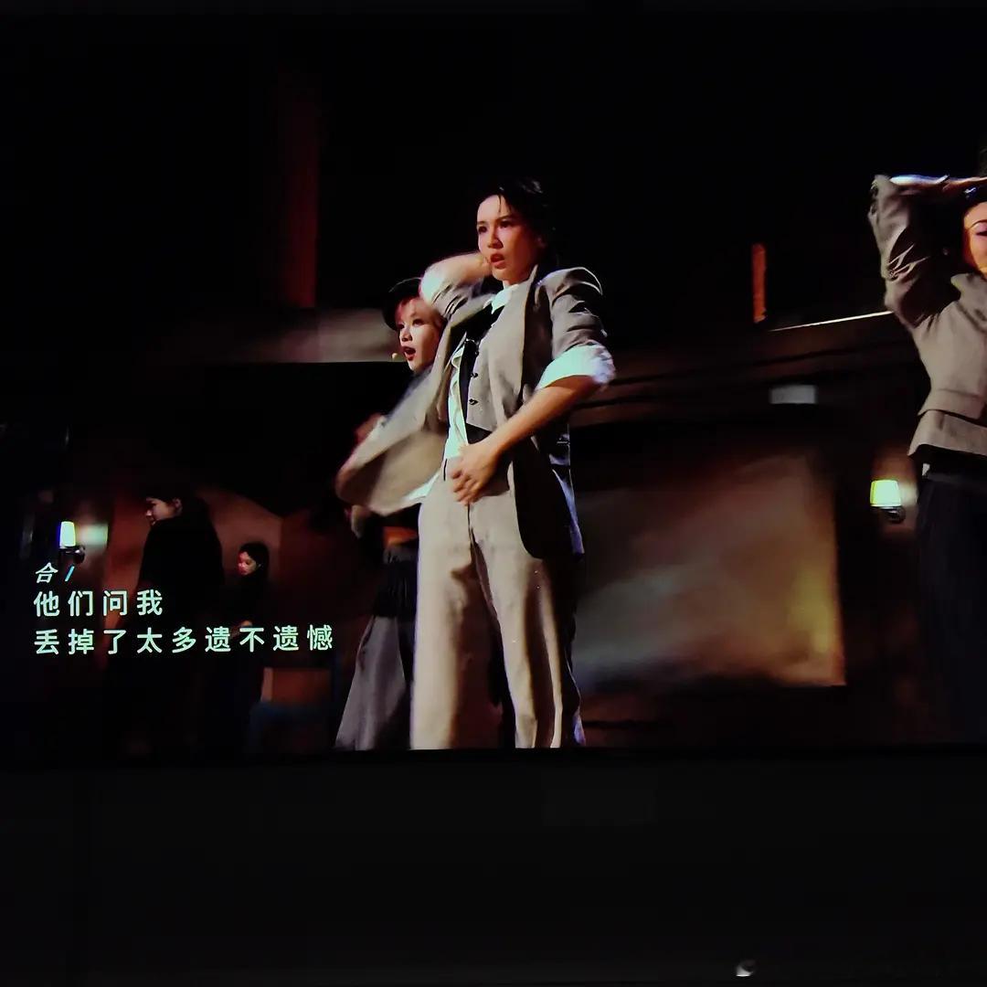 瓣人说曾沛慈撞脸张凌赫，看着像嘛？阚清子选择曾沛慈团张月曾沛慈徐梦洁直拍榜TOP