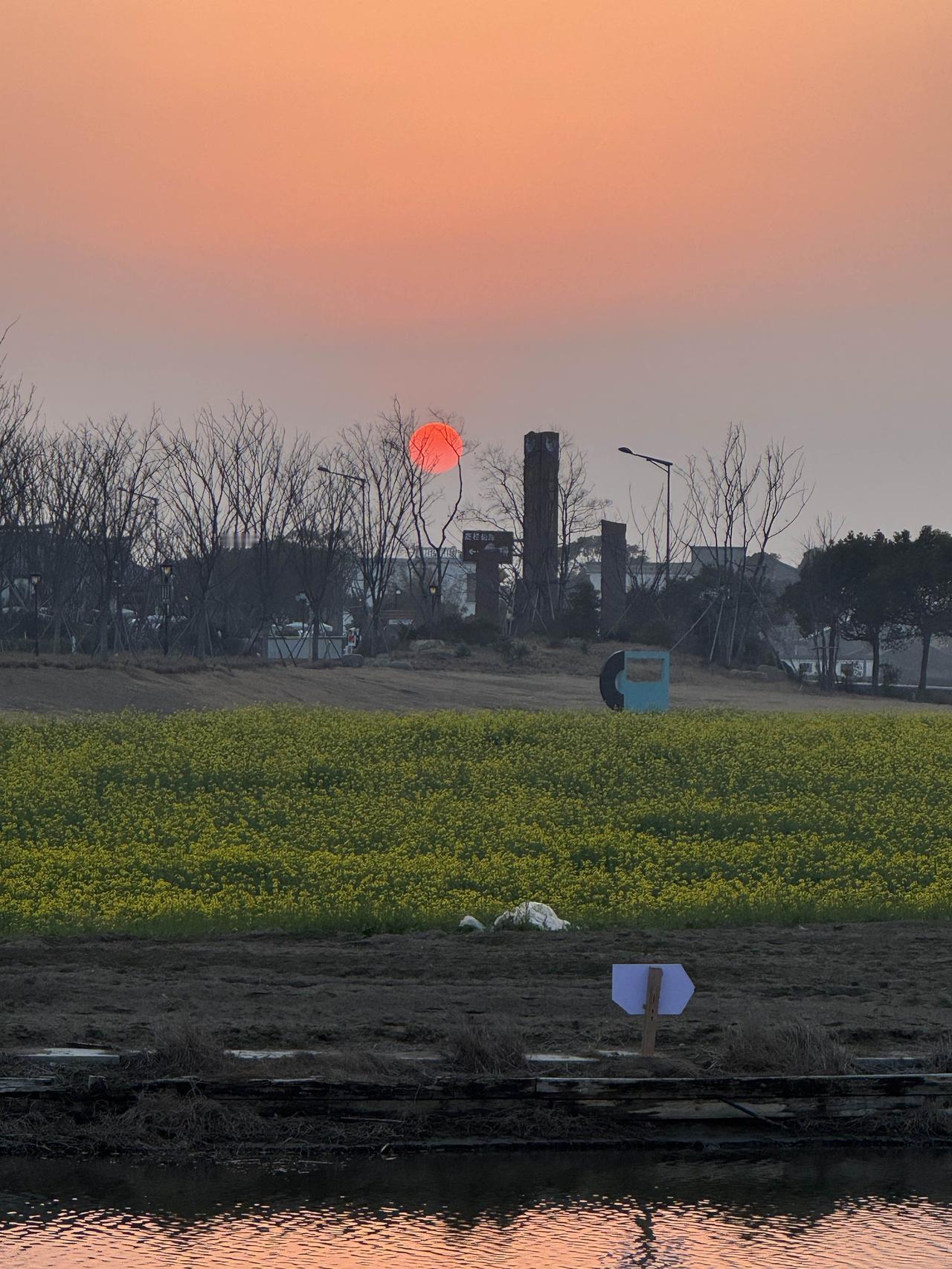 假如中国的神仙和西方的神仙打起来，谁更厉害？结论先给：中国神仙赢面远大于西方