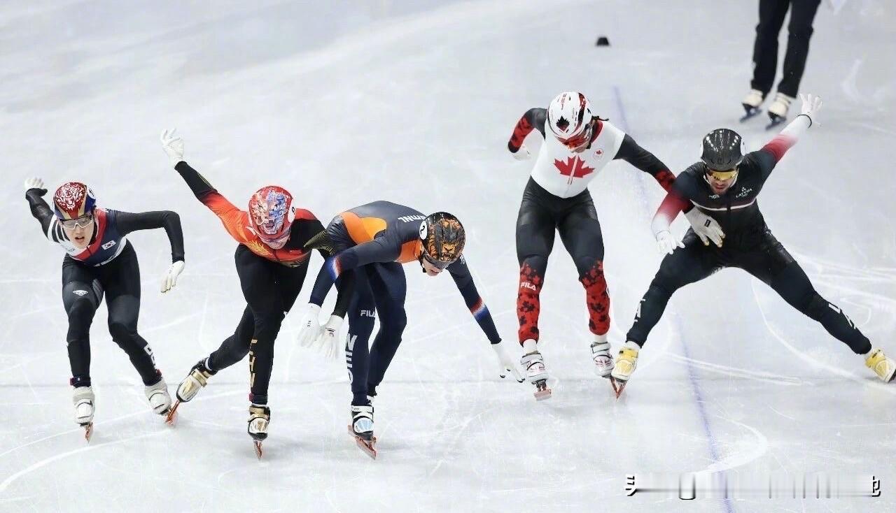 孙龙银牌已经很不错了，孙龙以0.028秒只差排名第二，拿到一枚银牌，这也是本届冬