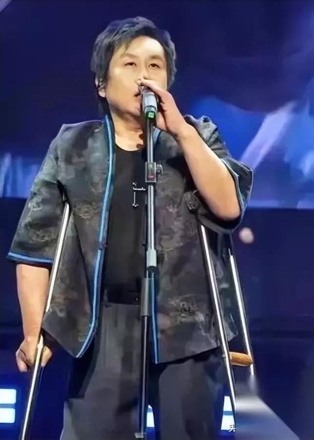 这事我真憋不住汤家凤太刚了居然直接怼上老牌歌手郑智化？原因说穿了真的