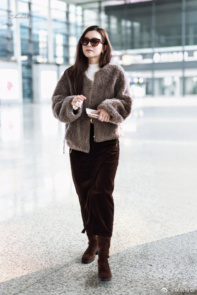 文咏珊产后复出文咏珊产后首次公开活动终于等到白月光露面产子后首次公开活的，状