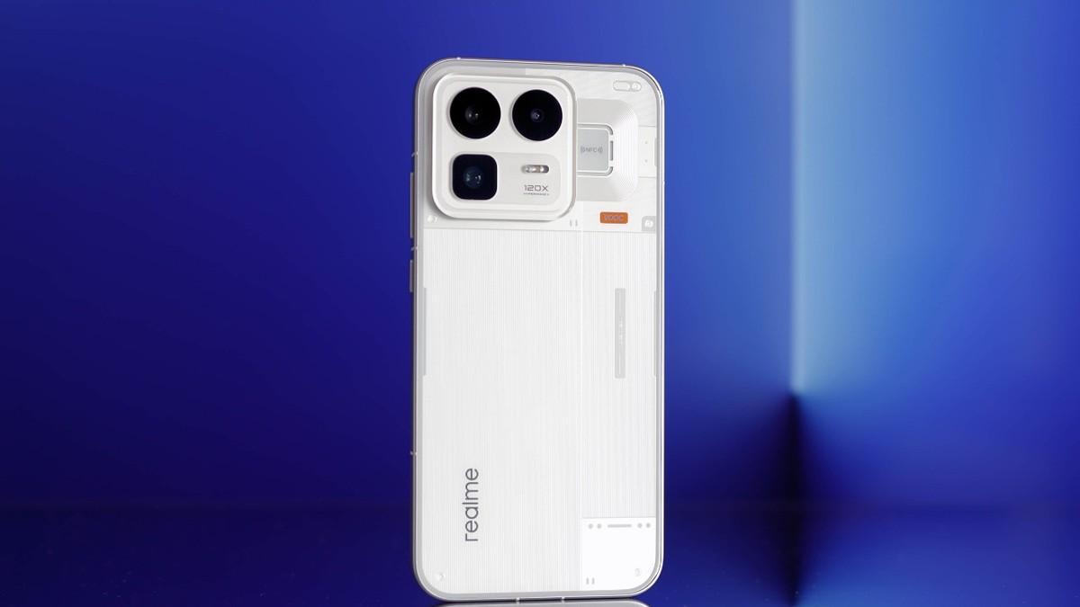 红米Turbo5 MAX成2000元性价比之王？一加真我iQOO强势回应