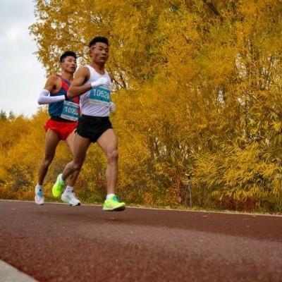 我现在已经彻底明白了，不再搞无效的社交。第一手机电话能不接就不接，电话全部设