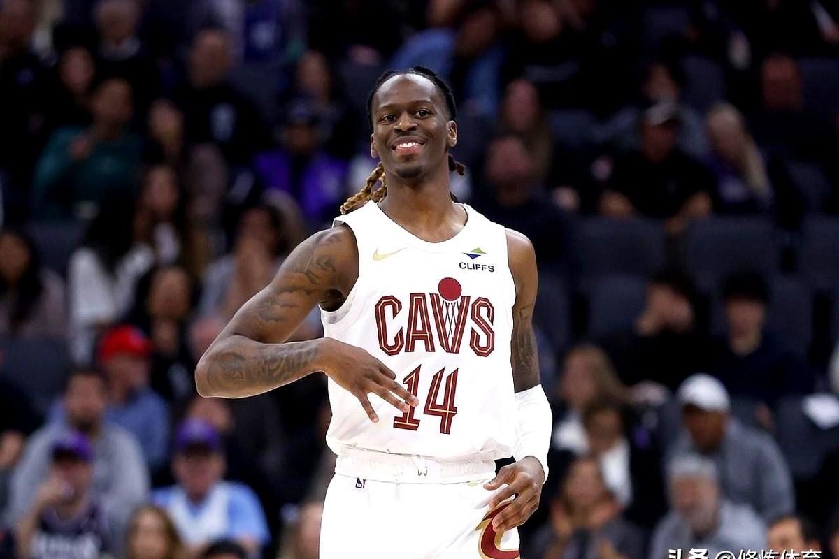 谁敢信？一个1米93的后卫，场均盖帽1.3个！说的就是骑士新来的基翁·埃利斯