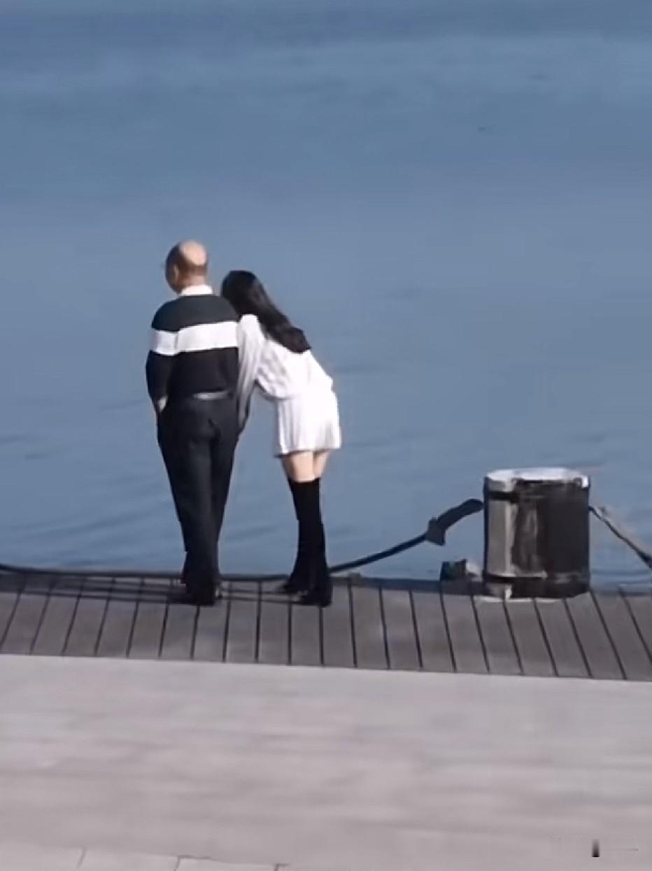 公主终于找到王子了….