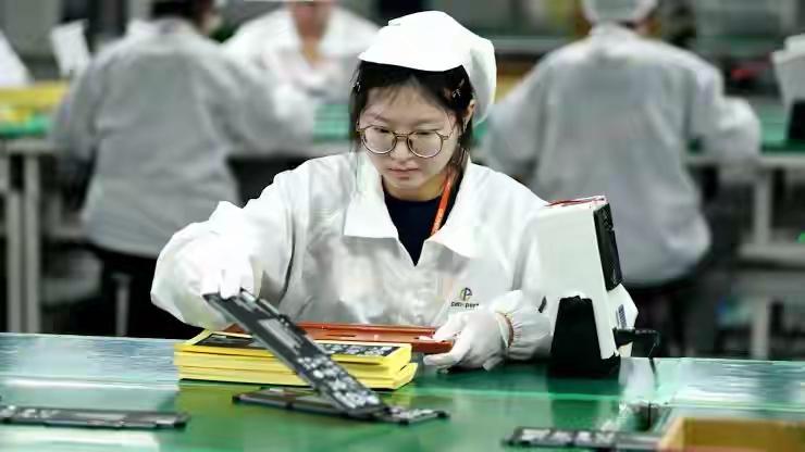 宁死脱华供应链？西方算出天价账单：25年多花23.6万亿！打脸太彻底近些年