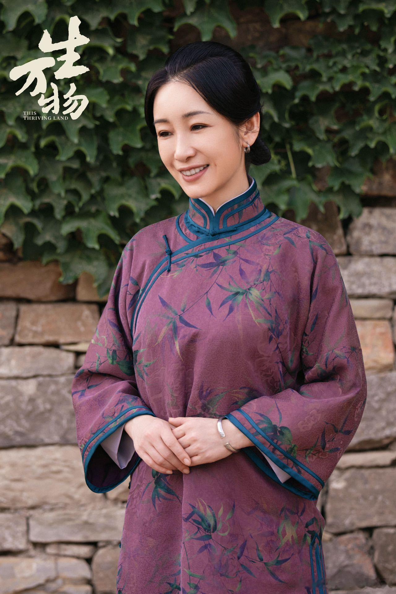 费家嫂子疯了谁没被《生万物》这段戳到啊！费左氏守了费家几十年，满心盼着独子延续