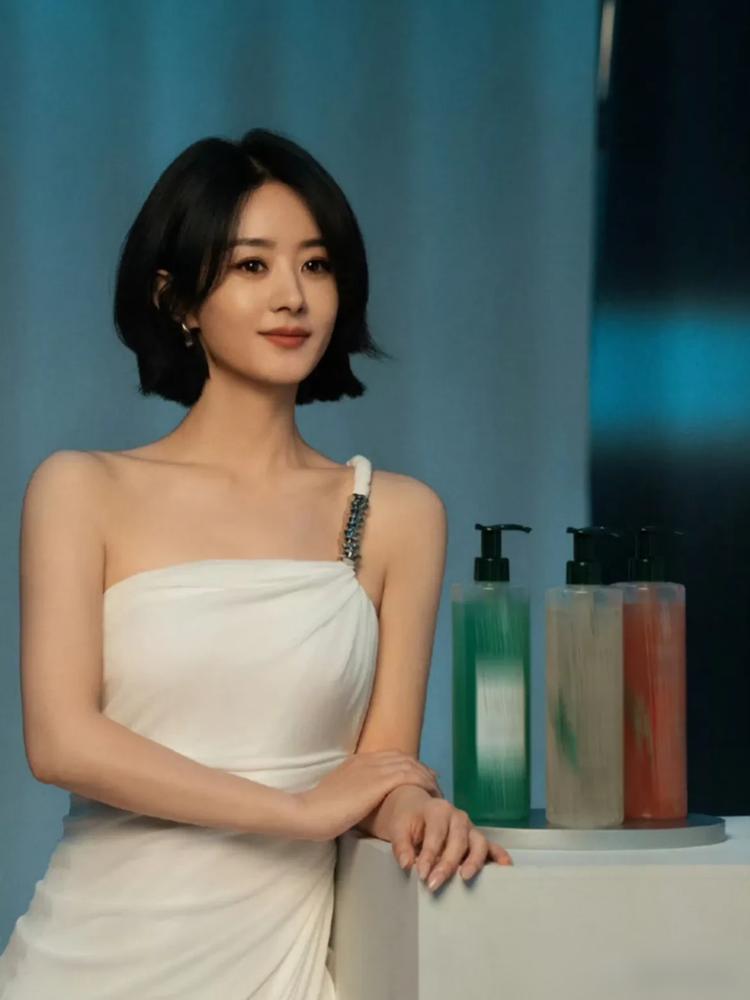 价值六千衬衫，赵丽颖穿上被嘲像“地摊货”？又是他，穆建明！曾与章子怡、巩俐