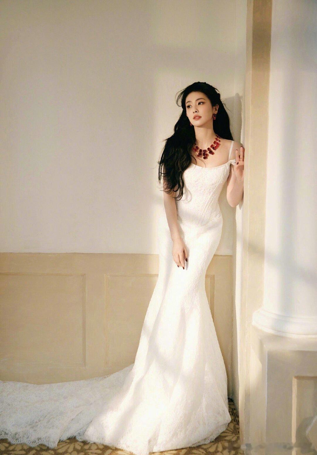 白鹿姐姐真的有种美出新高度的感觉！｜白鹿