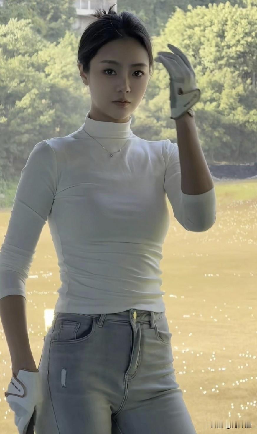 高尔夫的魅力，真的让人无法抗拒。它不像一些激烈对抗的运动，而是以优雅的姿态展现竞