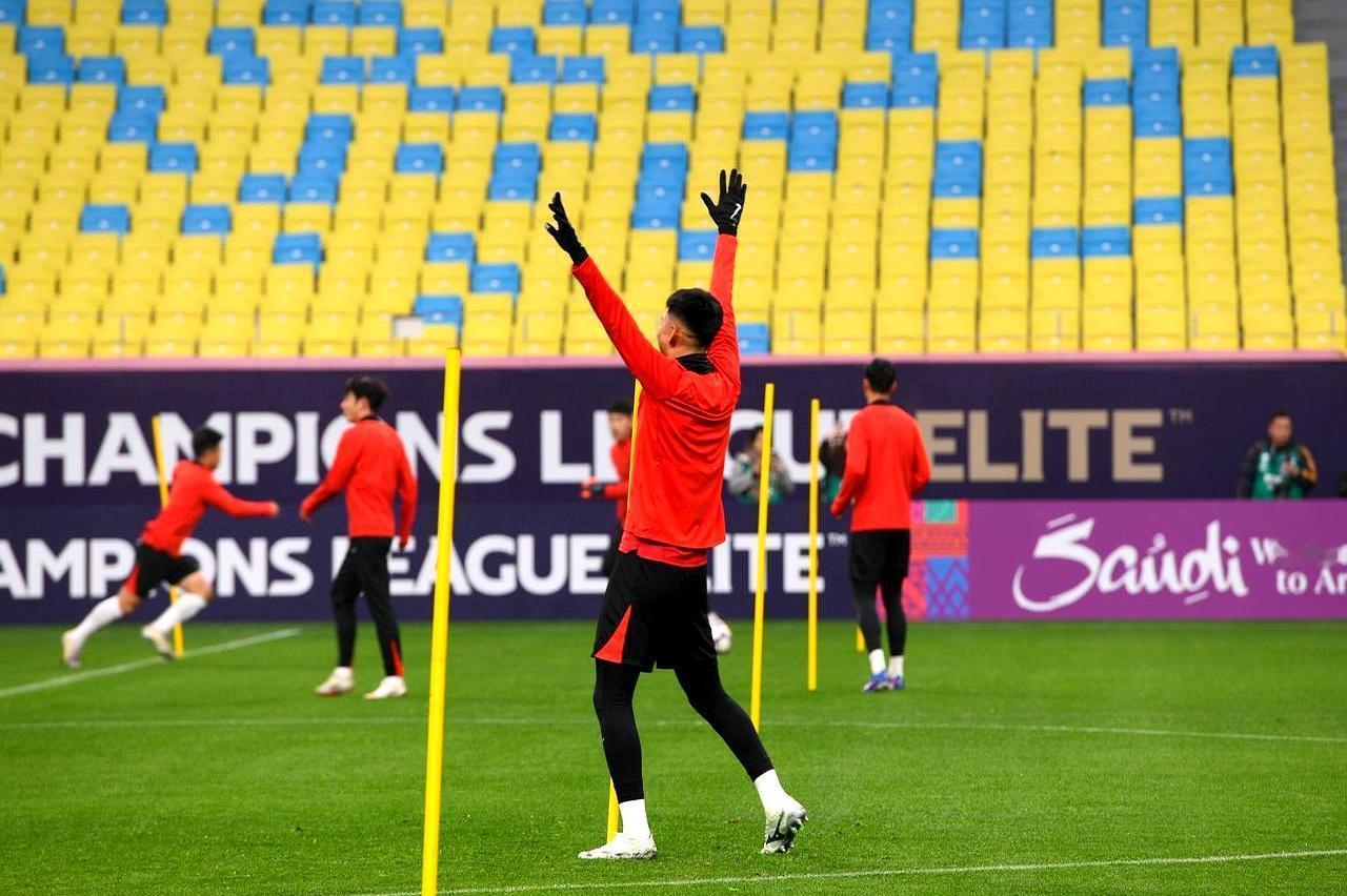 新帅首秀就是生死战，赢球进前八，输球就回家。1胜3平2负，排名第10，亚冠