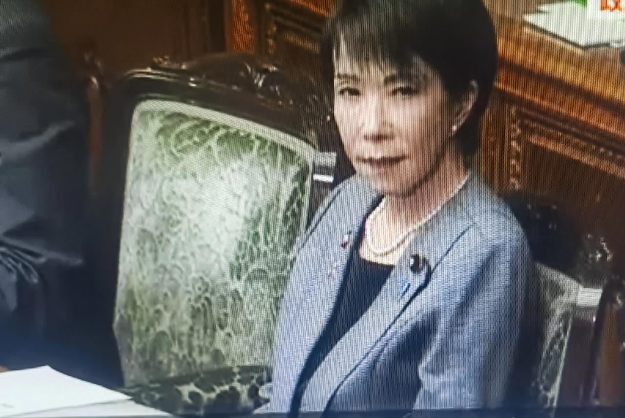 高市早苗支持率高她就能长期执政吗高市早苗内阁目前的支持率确实非常