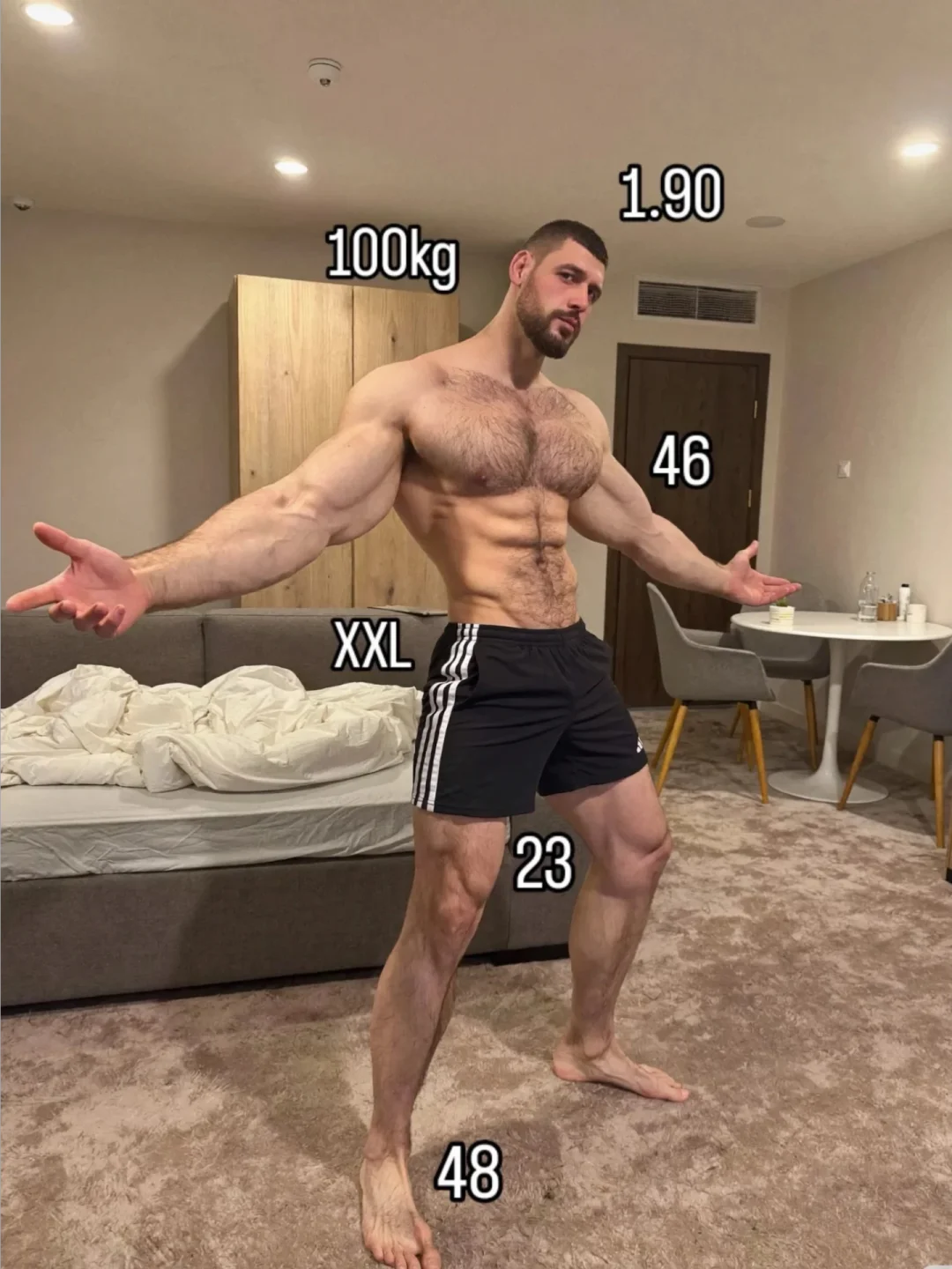 190cm高加索大块肌肉男