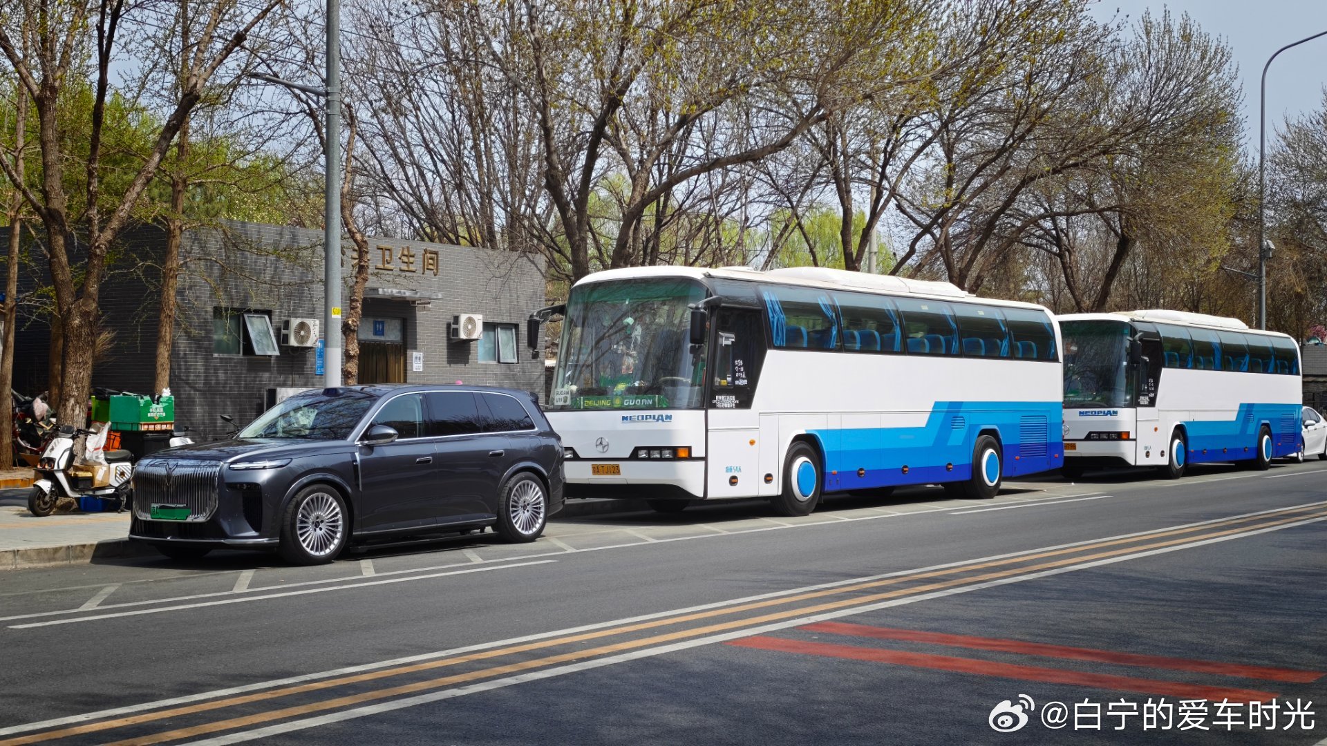 这阵容怎么样？有气势吧！白宁的岚图泰山