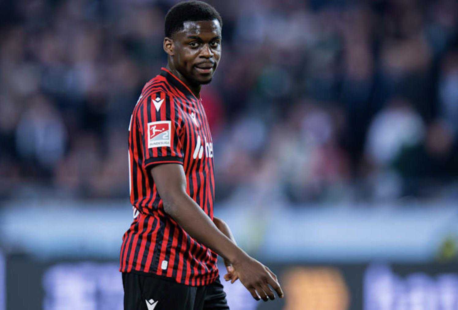 图片报：拜仁正在考虑在下赛季将阿塞科提拔进一线队顶替磁卡当地时间4月11日，据《