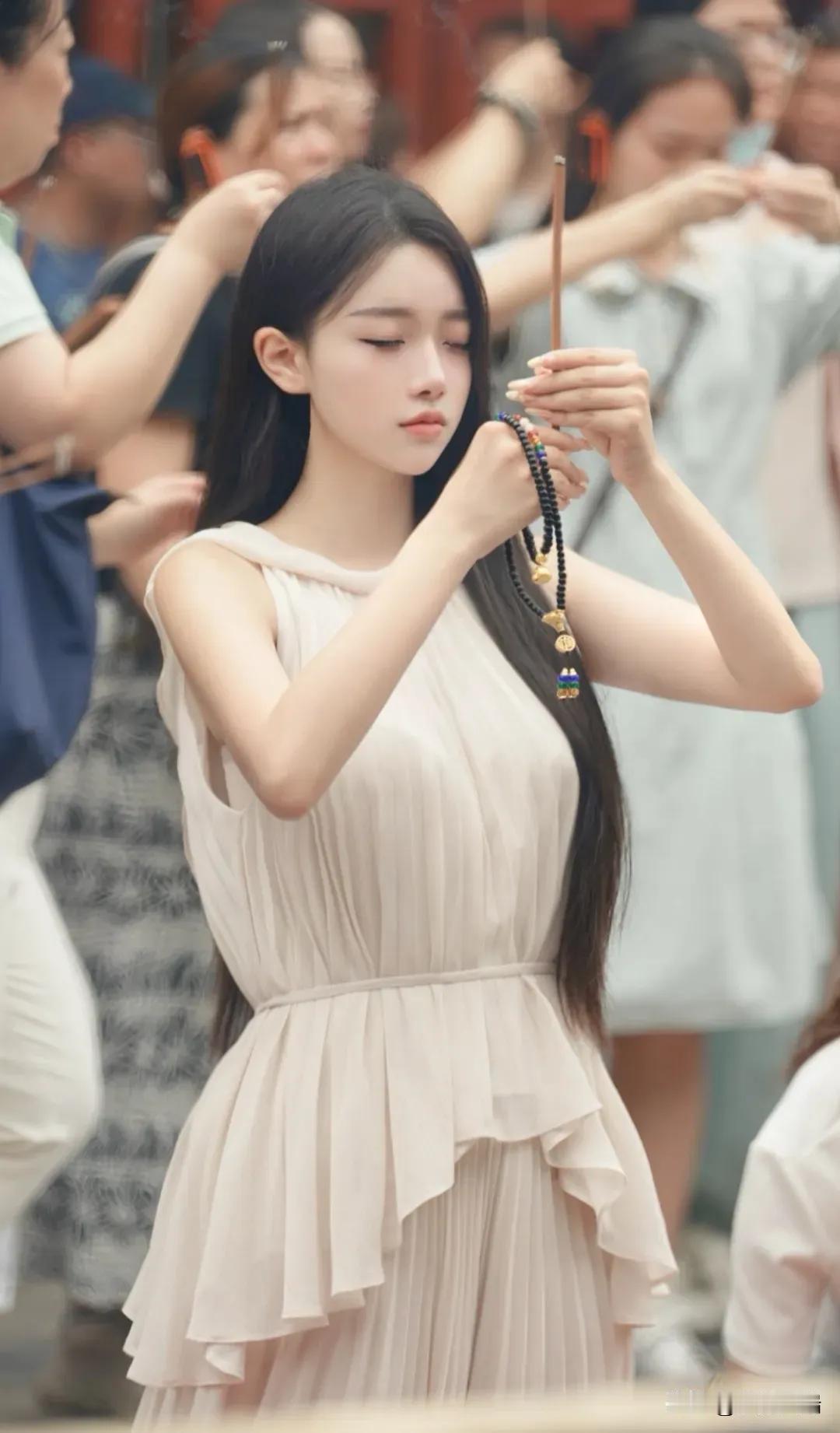 上香的都是这样的女施主，你让老衲如何不犯错寺庙女孩