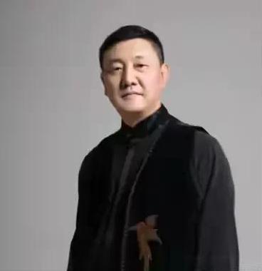 歌手韩磊恐难洗白网传著名歌手韩磊婚内出轨，劈腿了一位三十六岁的女士。该女士患有