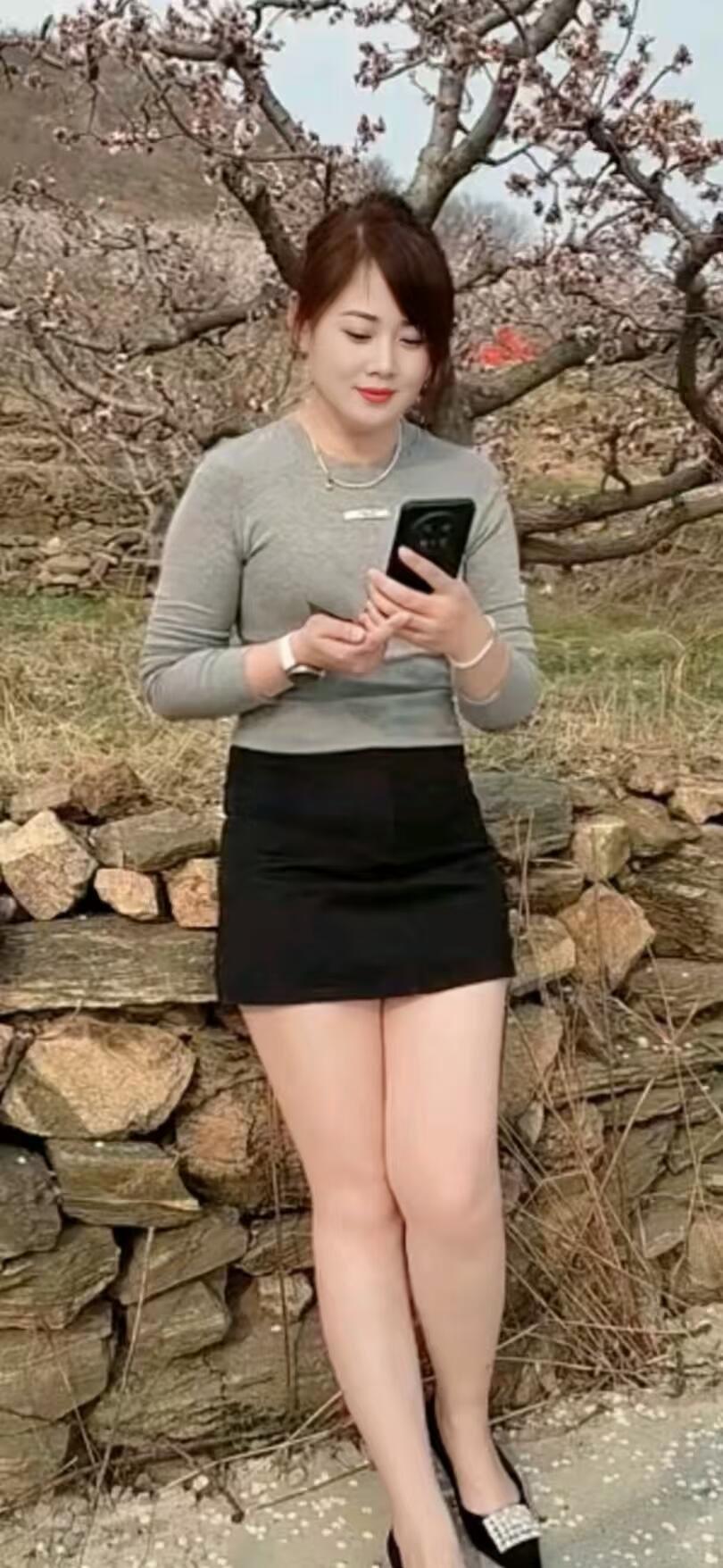 羞答答的玫瑰静悄悄的开