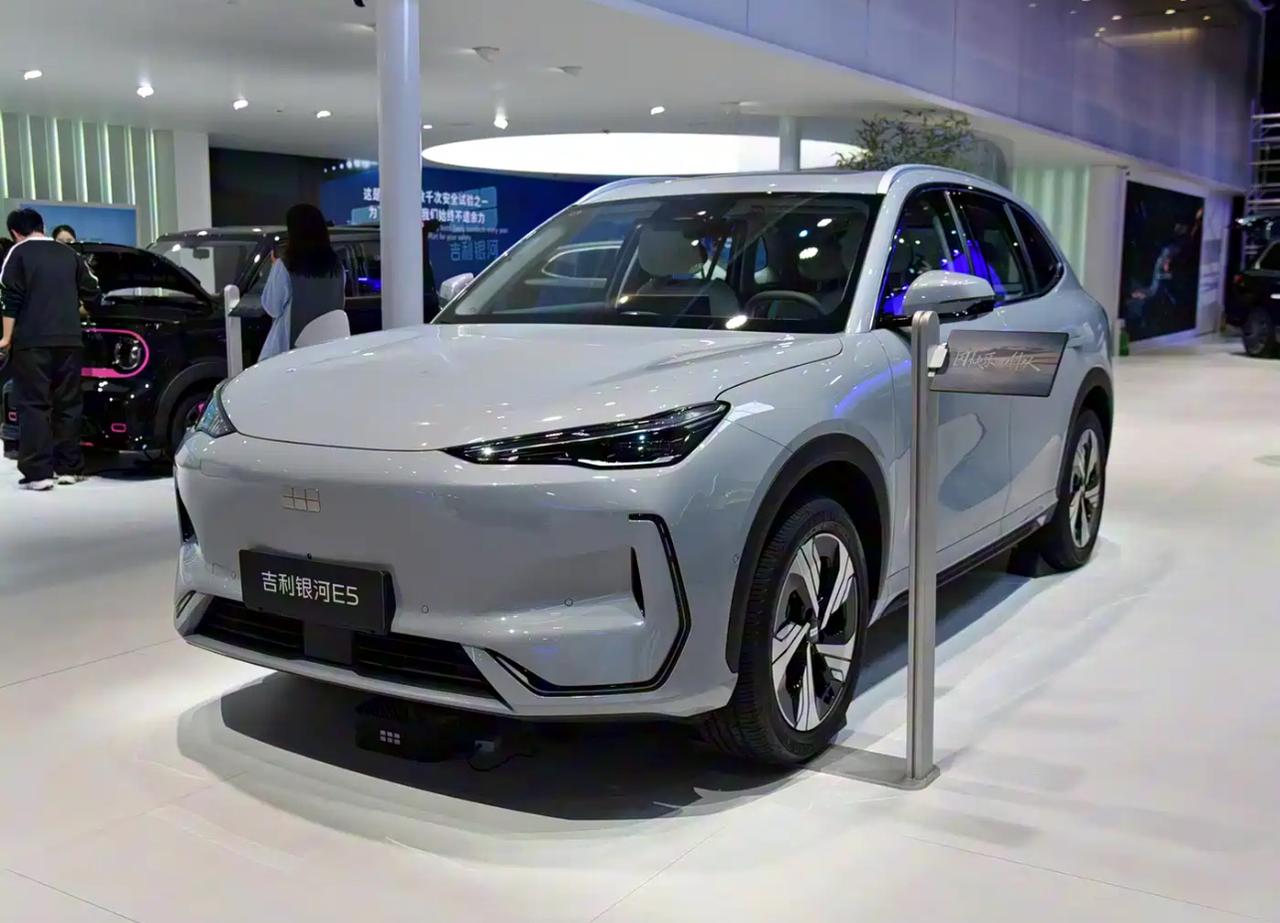 2026款银河E5：纯电紧凑型SUV的参数与配置梳理2026款银河E5是吉利